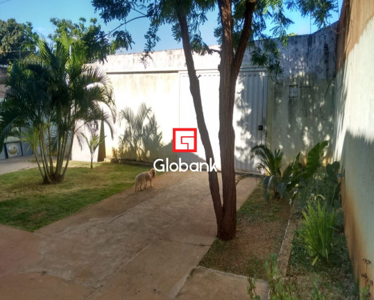 Imagem Casa com 3 Quartos à Venda, 360 m² em Santo Amaro - Montes Claros