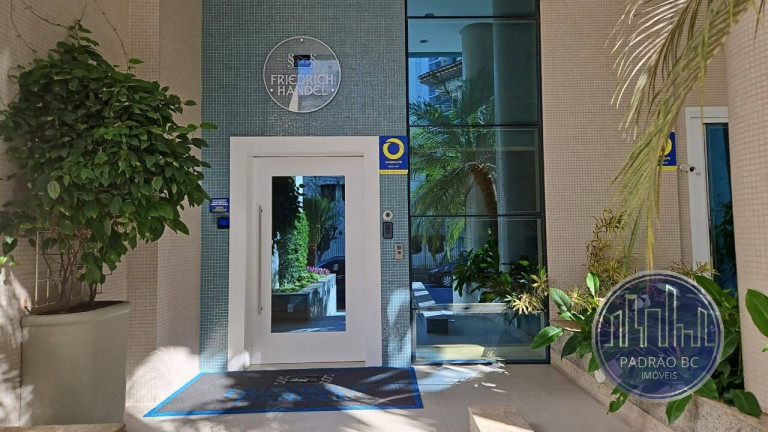 Imagem Apartamento com 3 Quartos à Venda, 100 m² em Centro - Balneário Camboriú Imagem Apartamento com 3 Quartos à Venda, 100 m² em Centro - Balneário Camboriú