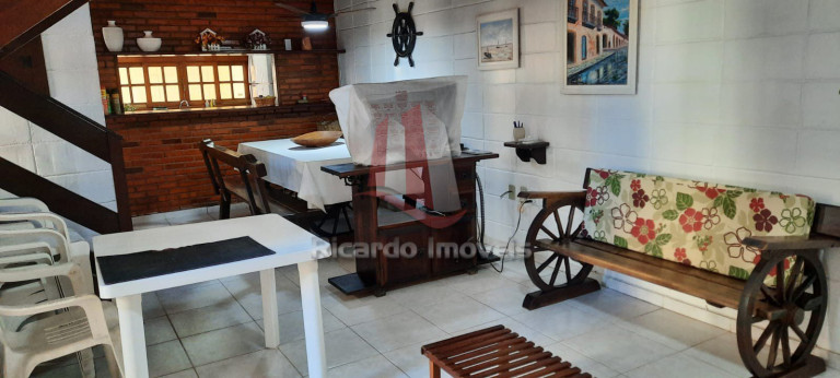 Imagem Casa de Condomínio com 2 Quartos à Venda, 100 m² em Peró - Cabo Frio