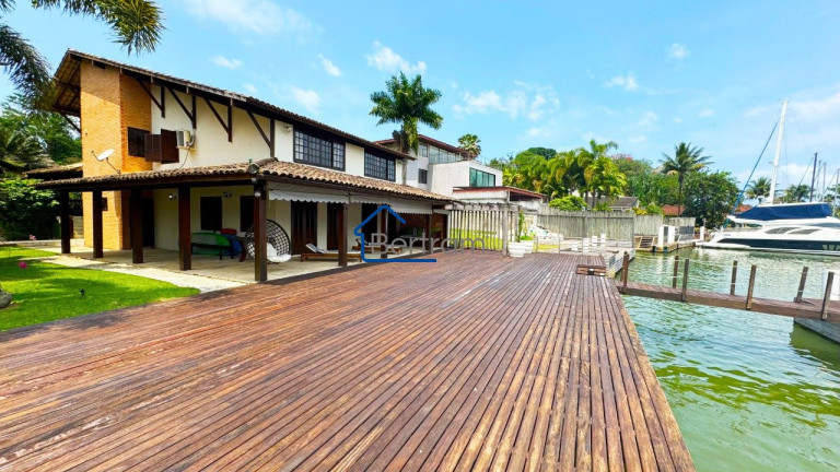 Imagem Casa com 6 Quartos à Venda, 898 m² em Porto Bracuhy - Angra Dos Reis