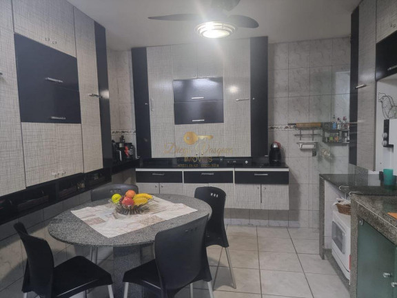 Imagem Casa com 3 Quartos à Venda, 1.150 m² em Cotia - Guapimirim Imagem Casa com 3 Quartos à Venda, 1.150 m² em Cotia - Guapimirim