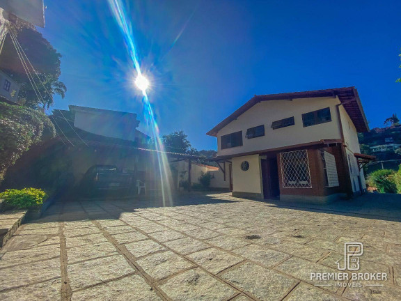 Imagem Casa com 3 Quartos à Venda, 271 m² em Bom Retiro - Teresópolis