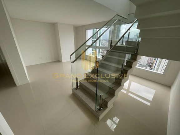 Imagem Apartamento com 4 Quartos à Venda, 240 m² em Centro - Balneário Camboriú Imagem Apartamento com 4 Quartos à Venda, 240 m² em Centro - Balneário Camboriú