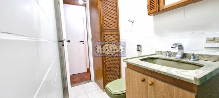 Imagem Apartamento com 3 Quartos à Venda, 140 m² em Copacabana - Rio De Janeiro Imagem Apartamento com 3 Quartos à Venda, 140 m² em Copacabana - Rio De Janeiro