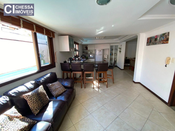 Imagem Sobrado com 4 Quartos à Venda, 300 m² em Dom Bosco - Itajaí