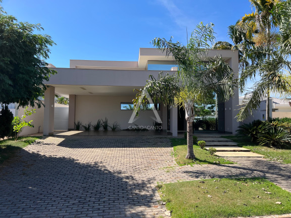 Casa com 3 Quartos à Venda,  em Condomínio Carpe Diem Resort - Sinop