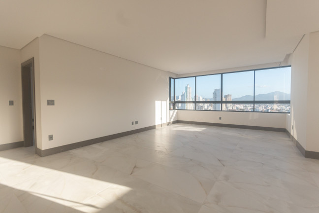 Imagem Apartamento com 3 Quartos à Venda, 130 m² em Centro - Balneário Camboriú Imagem Apartamento com 3 Quartos à Venda, 130 m² em Centro - Balneário Camboriú