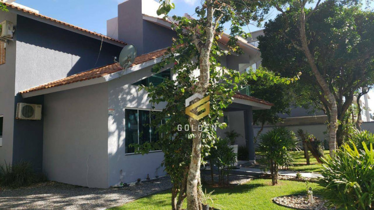 Casa com 4 Quartos para Temporada, 220 m² em Bombinhas - Bombinhas