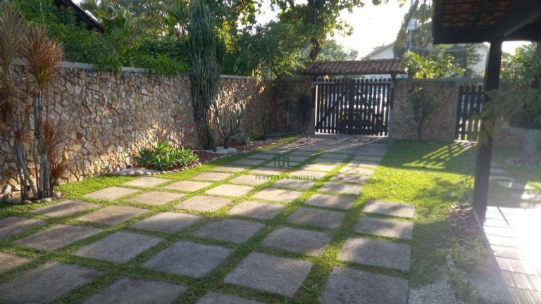 Imagem Casa com 5 Quartos à Venda, 450 m² em Camboinhas - Niterói