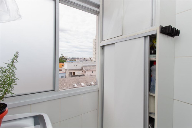 Imagem Imóvel com 2 Quartos à Venda, em Vila Antonieta - São Paulo Imagem Imóvel com 2 Quartos à Venda, em Vila Antonieta - São Paulo