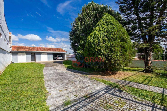 Casa com 4 Quartos para Alugar, 520 m² em Santa Felicidade - Curitiba