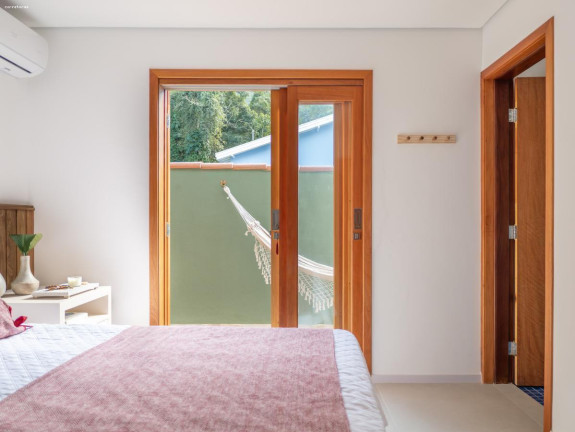 Imagem Sobrado com 7 Quartos à Venda, 3 m² em Guaeca - São Sebastião Imagem Sobrado com 7 Quartos à Venda, 3 m² em Guaeca - São Sebastião