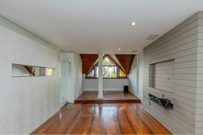 Casa com 4 Quartos à Venda, 391 m² em Vila Inah - São Paulo