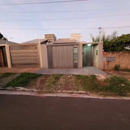 Imagem Casa com 2 Quartos à Venda, 80 m² em Rita Vieira - Campo Grande