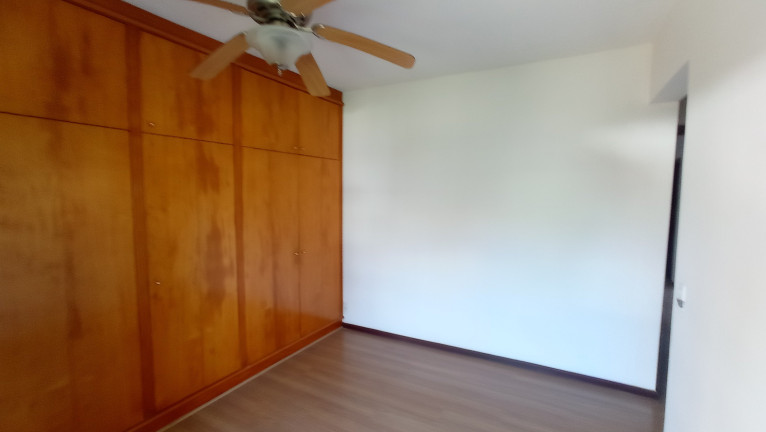 Imagem Apartamento com 3 Quartos à Venda, 99 m² em Menino Deus - Porto Alegre Imagem Apartamento com 3 Quartos à Venda, 99 m² em Menino Deus - Porto Alegre
