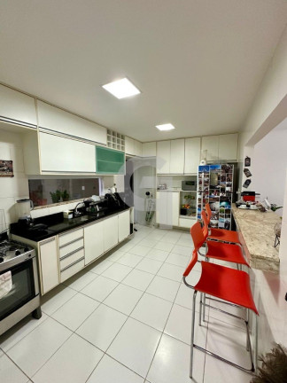 Imagem Casa com 4 Quartos à Venda, 148 m² em Buraquinho - Lauro De Freitas Imagem Casa com 4 Quartos à Venda, 148 m² em Buraquinho - Lauro De Freitas