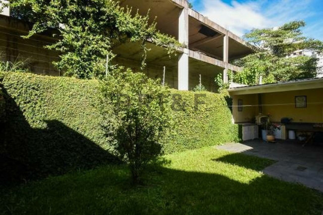 Imagem Casa com 4 Quartos à Venda, 211 m² em Jardim Londrina - São Paulo Imagem Casa com 4 Quartos à Venda, 211 m² em Jardim Londrina - São Paulo