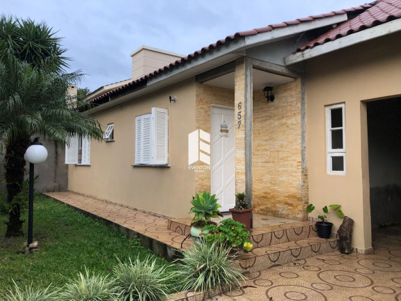 Imagem Casa com 4 Quartos à Venda,  em Camobi - Santa Maria