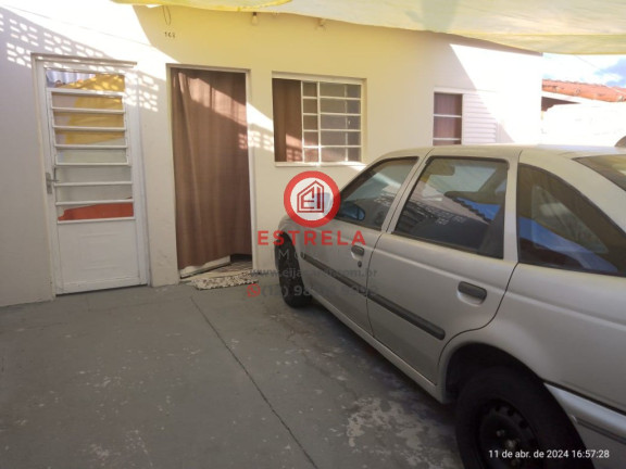 Imagem Casa com 1 Quarto à Venda, 150 m² em Conjunto Residencial Araucária - Jacareí Imagem Casa com 1 Quarto à Venda, 150 m² em Conjunto Residencial Araucária - Jacareí