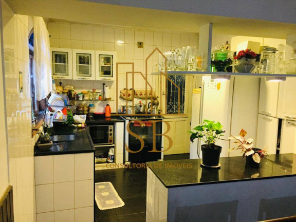 Imagem Sobrado com 4 Quartos à Venda, 220 m² em Vila São Jorge - São Vicente Imagem Sobrado com 4 Quartos à Venda, 220 m² em Vila São Jorge - São Vicente