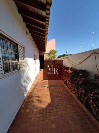 Imagem Casa com 4 Quartos à Venda, 276 m² em San Remo - Votuporanga