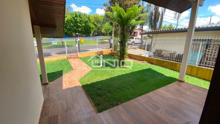 Imagem Casa com 3 Quartos à Venda, 211 m² em Menino Deus - Pato Branco