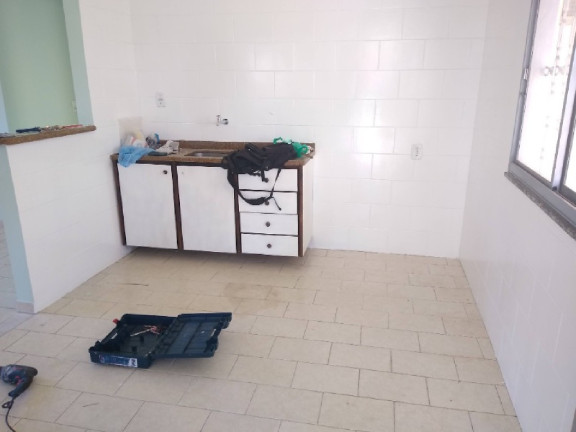 Imagem Sobrado com 2 Quartos para Alugar, 95 m² em Helianópolis - Itaboraí