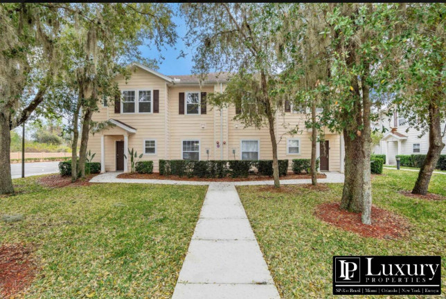 Casa de Condomínio com 4 Quartos à Venda,  em Kissimmee - Orlando