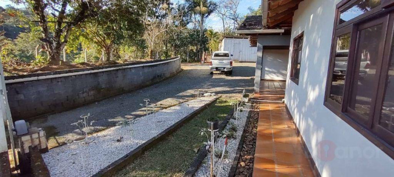 Imagem Casa com 3 Quartos para Alugar, 209 m² em Badenfurt - Blumenau Imagem Casa com 3 Quartos para Alugar, 209 m² em Badenfurt - Blumenau