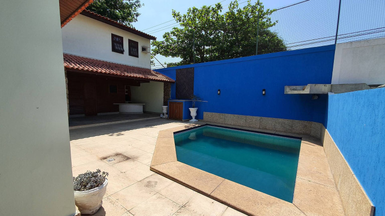 Imagem Casa de Condomínio com 3 Quartos à Venda,  em Parque Califórnia - Campos Dos Goytacazes