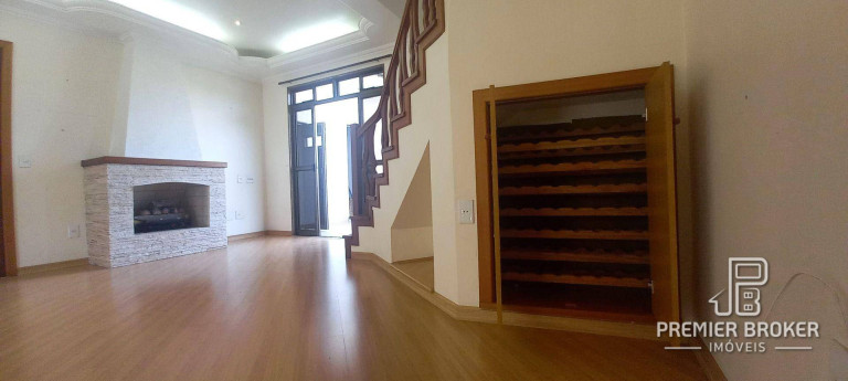 Imagem Cobertura com 5 Quartos à Venda, 310 m² em Várzea - Teresópolis Imagem Cobertura com 5 Quartos à Venda, 310 m² em Várzea - Teresópolis