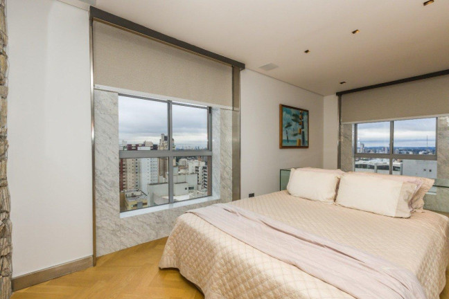 Imagem Cobertura com 2 Quartos à Venda, 168 m² em Batel - Curitiba