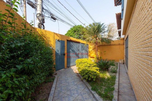 Imagem Sobrado com 4 Quartos à Venda, 300 m² em Brooklin - São Paulo Imagem Sobrado com 4 Quartos à Venda, 300 m² em Brooklin - São Paulo