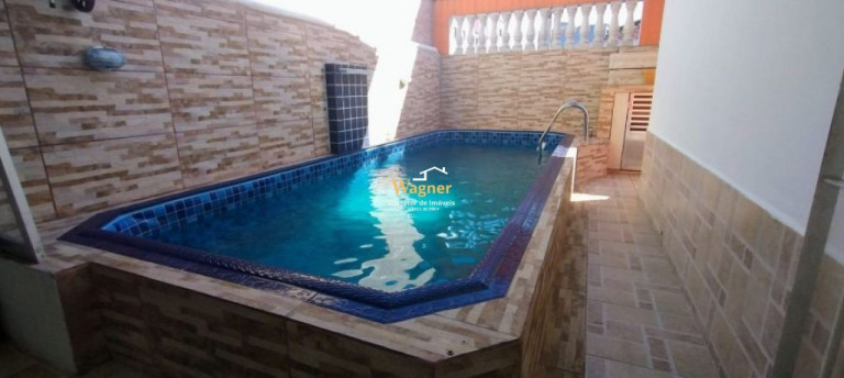 Casa com 2 Quartos à Venda, 130 m² em Vila Guilhermina - Praia Grande