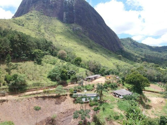 Imagem Imóvel com 3 Quartos à Venda, 280.000 m² em Santa Rosa - Teresópolis