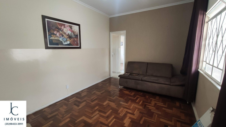 Imagem Casa com 3 Quartos à Venda, 178 m² em Centro - São Lourenço