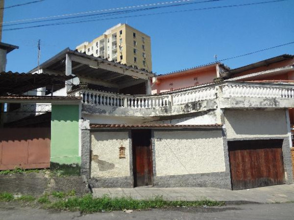 Casa com 4 Quartos à Venda, 300 m² em Centro - Belford Roxo