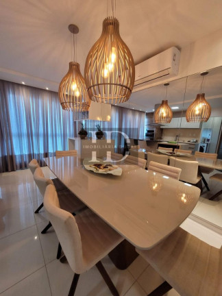 Imagem Apartamento com 4 Quartos à Venda, 135 m² em Centro - Balneário Camboriú Imagem Apartamento com 4 Quartos à Venda, 135 m² em Centro - Balneário Camboriú