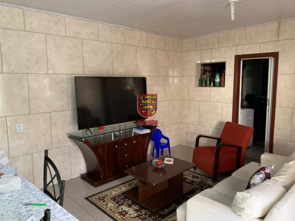 Imagem Casa com 3 Quartos à Venda, em Balneário - Florianópolis Imagem Casa com 3 Quartos à Venda, em Balneário - Florianópolis