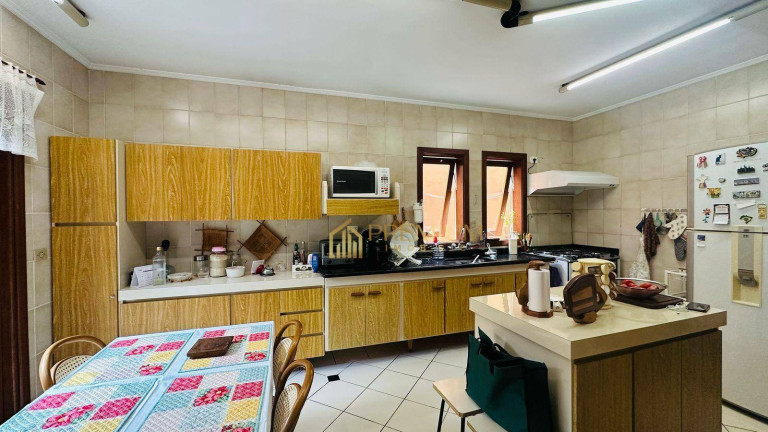 Imagem Imóvel com 5 Quartos à Venda, 275 m² em Jardim Das Colinas - São José Dos Campos