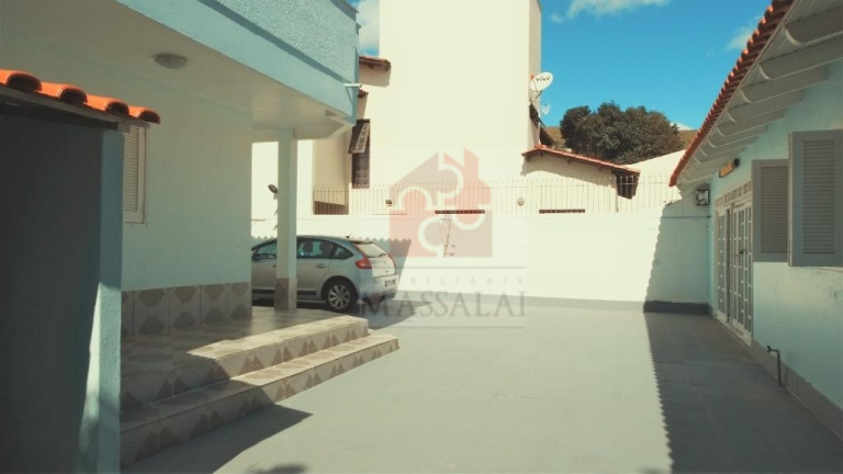 Imagem Casa com 4 Quartos à Venda, 350 m² em Nonoai - Porto Alegre Imagem Casa com 4 Quartos à Venda, 350 m² em Nonoai - Porto Alegre