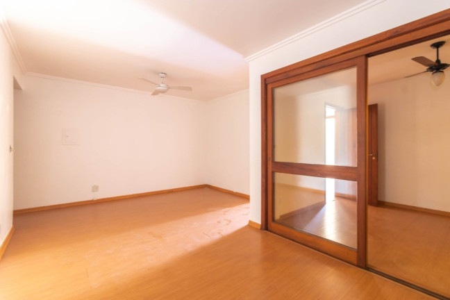 Imagem Imóvel com 3 Quartos à Venda, em Bela Vista - Porto Alegre Imagem Imóvel com 3 Quartos à Venda, em Bela Vista - Porto Alegre