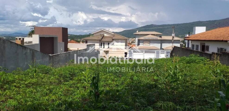 Terreno à Venda, 600 m² em Jardim Paulista - Atibaia