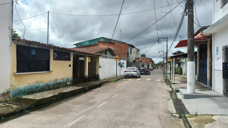 Imagem Casa com 3 Quartos à Venda, 300 m² em águas Brancas - Ananindeua Imagem Casa com 3 Quartos à Venda, 300 m² em águas Brancas - Ananindeua