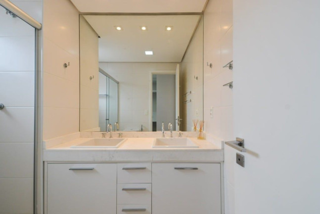 Imagem Apartamento com 3 Quartos à Venda, 157 m² em Vila Nova Conceição - São Paulo Imagem Apartamento com 3 Quartos à Venda, 157 m² em Vila Nova Conceição - São Paulo