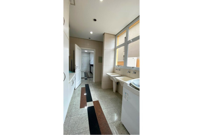 Imagem Casa com 5 Quartos à Venda, em Tamboré - Santana De Parnaíba Imagem Casa com 5 Quartos à Venda, em Tamboré - Santana De Parnaíba