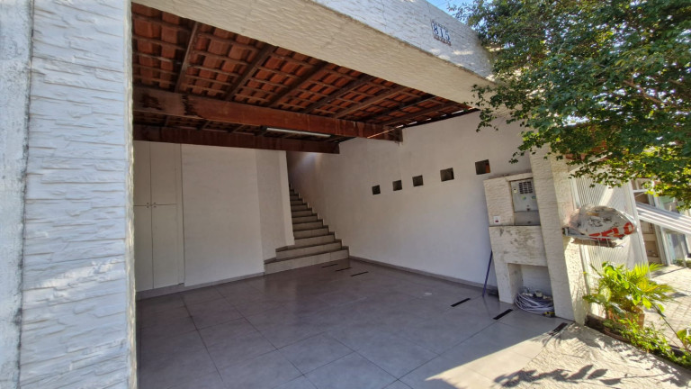 Imagem Casa com 2 Quartos à Venda, 250 m² em Jardim Rio Das Pedras - Cotia Imagem Casa com 2 Quartos à Venda, 250 m² em Jardim Rio Das Pedras - Cotia