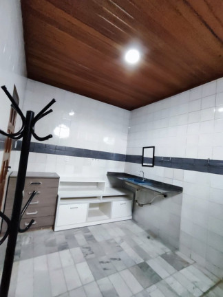 Imagem Casa com 4 Quartos à Venda, 192 m² em Redenção - Manaus