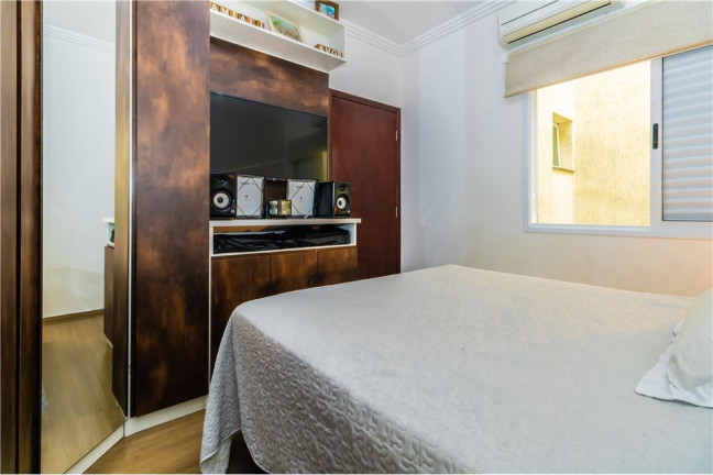Imagem Casa com 3 Quartos à Venda, em Vila Alpina - São Paulo Imagem Casa com 3 Quartos à Venda, em Vila Alpina - São Paulo