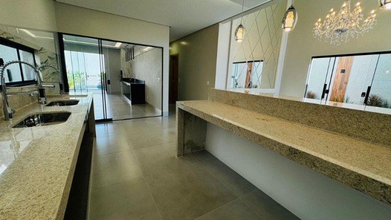Imagem Casa com 3 Quartos à Venda, 173 m² em Residencial Porto Seguro - Goiânia